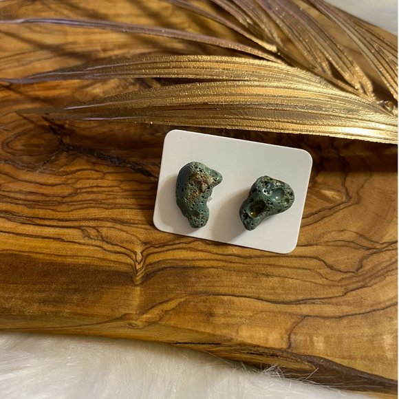 West Mitten Designs Jewelry - Leland Blue Stone Stud Earrings